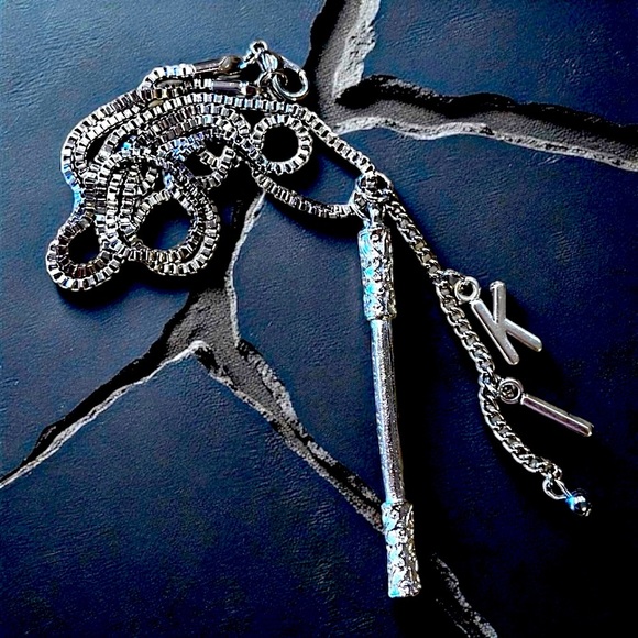 Dungeons and Dragons Monk necklace Monk staff and the initials KI DND jewelry - Picture 1 of 17